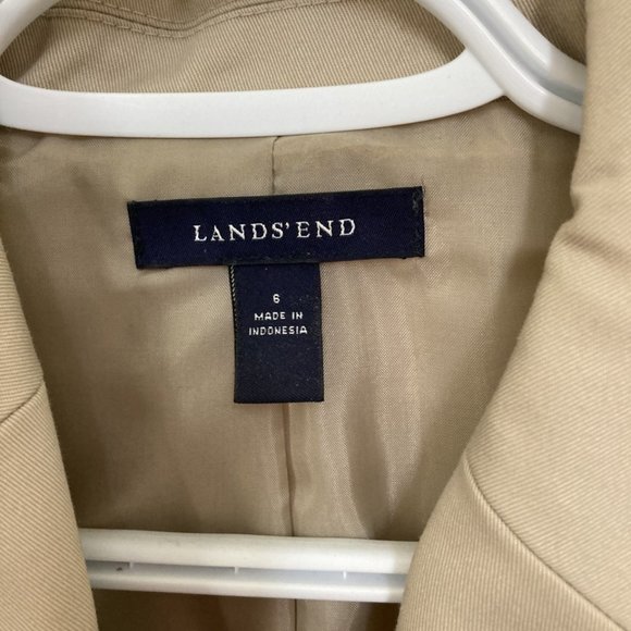 Like new Lands End jacket in classic cut - Picture 4 of 4